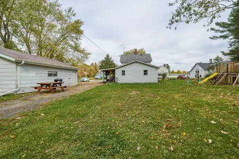 Exterior - 334 E 2nd Ave, Stanley, WI 54768 photo 8 of 13