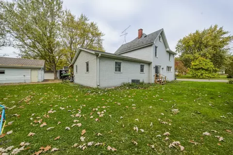 Exterior - 334 E 2nd Ave, Stanley, WI 54768 photo 5 of 13