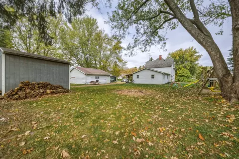 Exterior - 334 E 2nd Ave, Stanley, WI 54768 photo 7 of 13