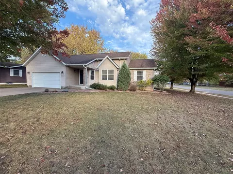 3003 Green View Dr, Eau Claire, WI 54703
