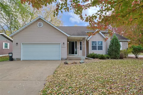3003 Green View Dr, Eau Claire, WI 54703