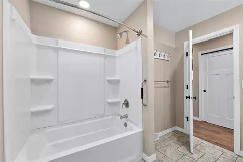 Bath - 204 E Rusch St, Thorp, WI 54771 photo 2 of 3