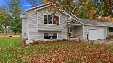 2737 Jeanne Ln, Eau Claire, WI 54703