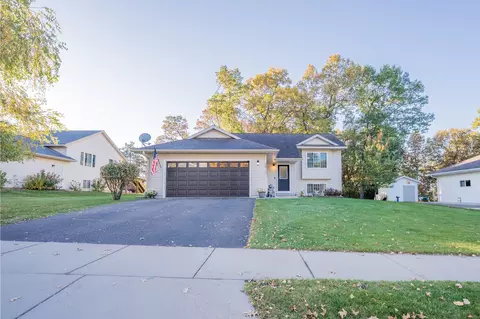 2411 Kenora Pkwy, Eau Claire, WI 54703