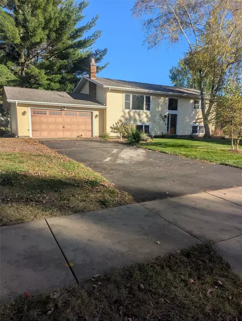 2009 N Gooder St, Eau Claire, WI 54703