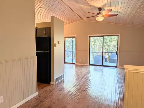 Living - e1997 Cedar Road, Eau Claire, WI 54701 photo 2 of 10