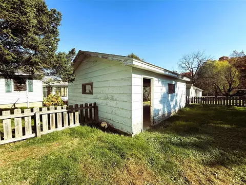 Exterior - 706 N 3rd St, Bruce, WI 54819 photo 5 of 9