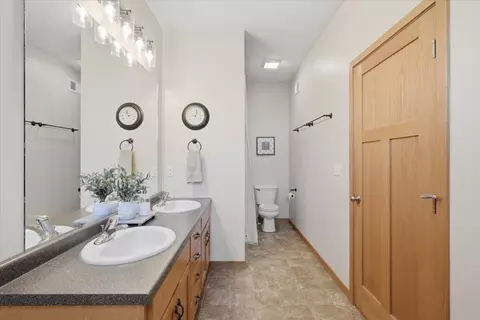 Bath - 1090 W Silver Fox Dr, Spring Valley, WI 54767 photo 2 of 4