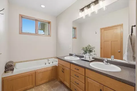 Bath - 1090 W Silver Fox Dr, Spring Valley, WI 54767 photo 1 of 4