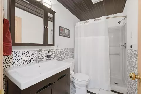 Bath - 1090 W Silver Fox Dr, Spring Valley, WI 54767 photo 4 of 4