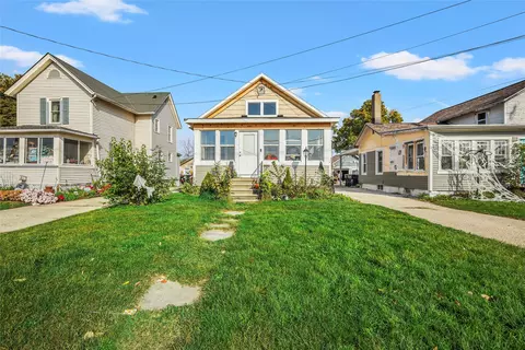 436 W Delavan Dr, Janesville, WI 53546