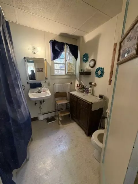 Bath - 415 Bashaw St UNIT S 1-4, Spooner, WI 54801 photo 1 of 5