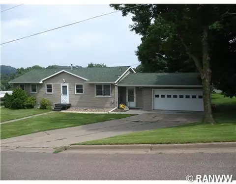 1004 11th Ave E, Durand, WI 54736 photo 1