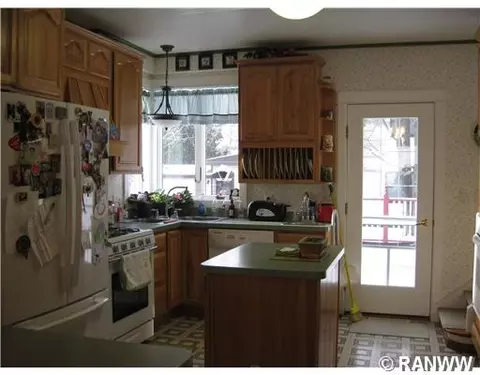 413 Oak St, Spooner, WI 54801 photo 4