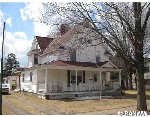 413 Oak St, Spooner, WI 54801 photo 1