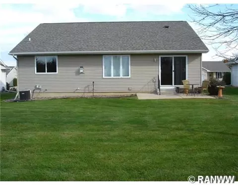 3404 E Meadows Pl, Eau Claire, WI 54701 photo 2