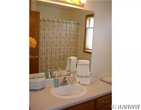 3404 E Meadows Pl, Eau Claire, WI 54701 photo 9