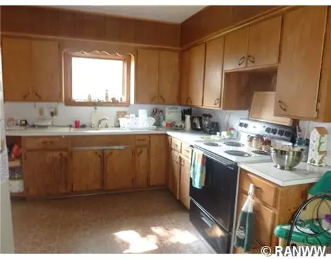 29 6th Ave, Shell Lake, WI 54871 photo 3