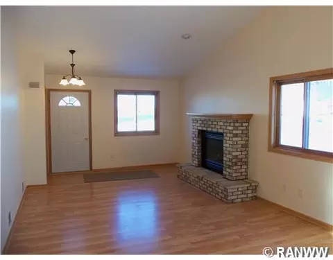 1985 Windmill Dr, Baldwin, WI 54002 photo 3