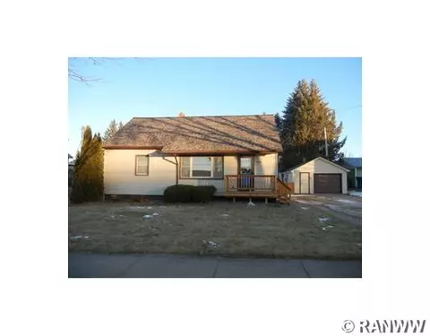 809 17th Ave, Bloomer, WI 54724 photo 1