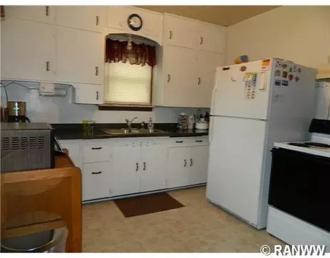 803 Oak St, Bloomer, WI 54724 photo 2