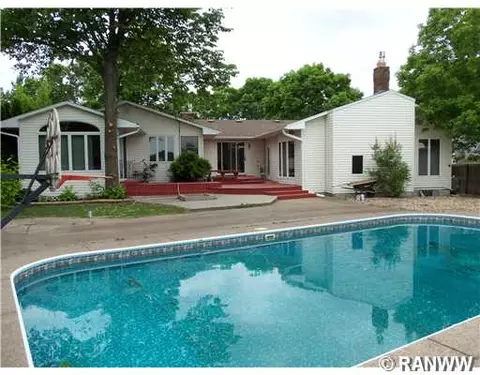 532 Roosevelt Ct, River Falls, WI 54022 photo 2