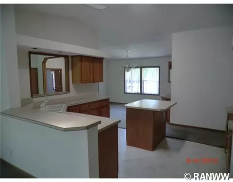 14 N Pine St, Luck, WI 54853 photo 5