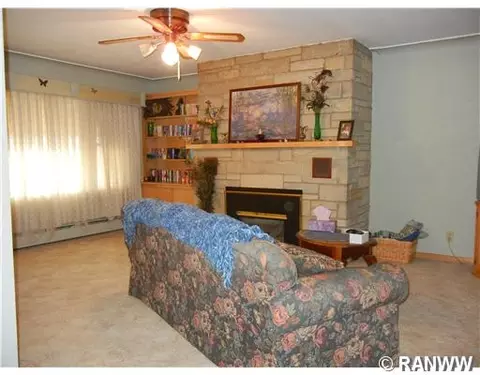 917 Oak St, Bloomer, WI 54724 photo 2