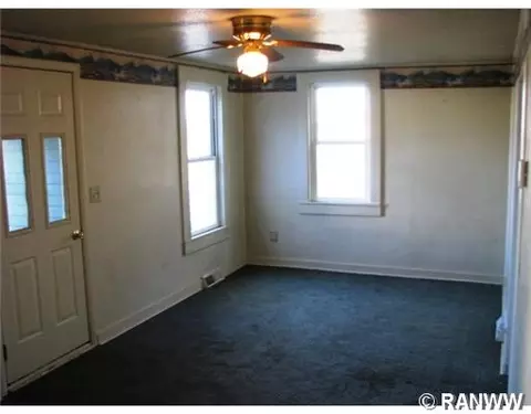 405 E Washington St, Durand, WI 54736 photo 4