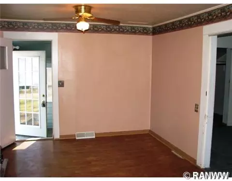 405 E Washington St, Durand, WI 54736 photo 3