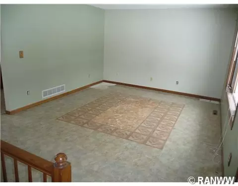 285 E Summit Ave, Ellsworth, WI 54011 photo 5