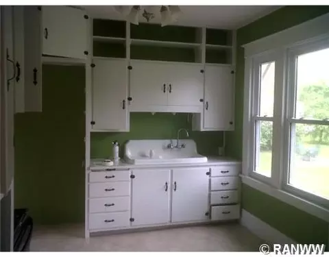 520 Smith St, Spooner, WI 54801 photo 3