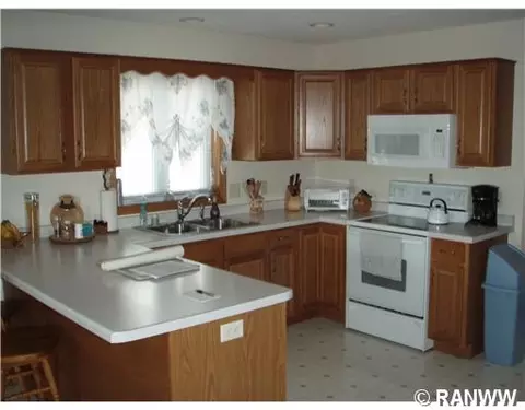 3334 E Meadows Pl, Eau Claire, WI 54701 photo 3