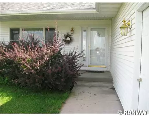 508 E 9th Ave, Stanley, WI 54768 photo 2