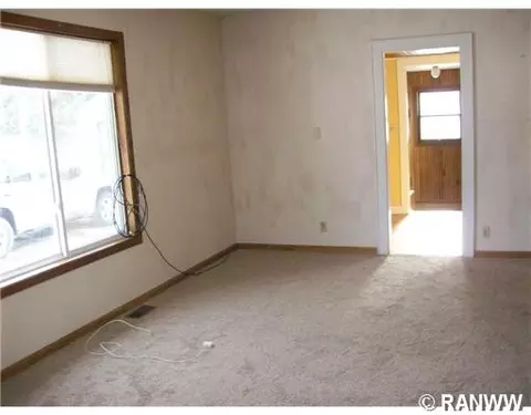 416 E Taylor Ave, Barron, WI 54812 photo 3