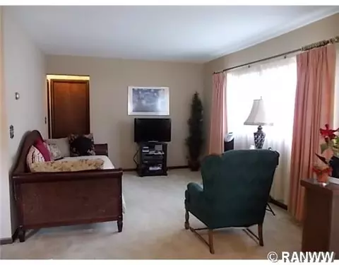 111 Elm St, Thorp, WI 54771 photo 5