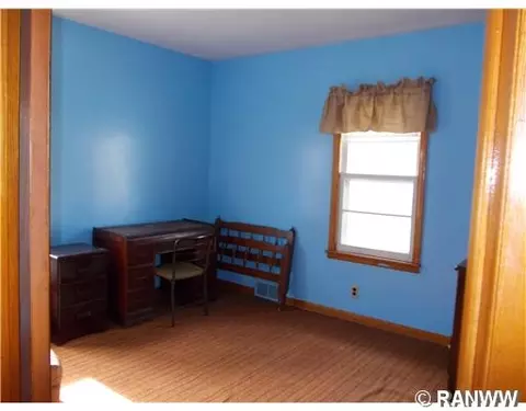 114 E Oak St, Stanley, WI 54768 photo 8