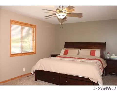 3661 Tamara Dr, Eau Claire, WI 54701 photo 8