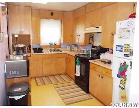 105 E Maple St, Thorp, WI 54771 photo 3