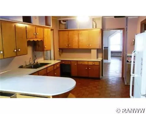 613 Smith St, Spooner, WI 54801 photo 3