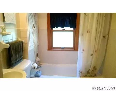 317 E 6th Ave, Stanley, WI 54768 photo 9