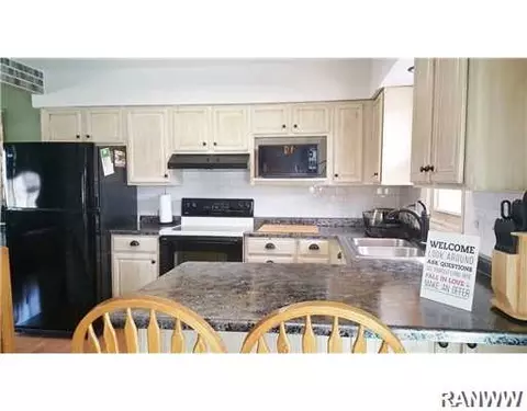 547 Daisy St, Chippewa Falls, WI 54729 photo 2