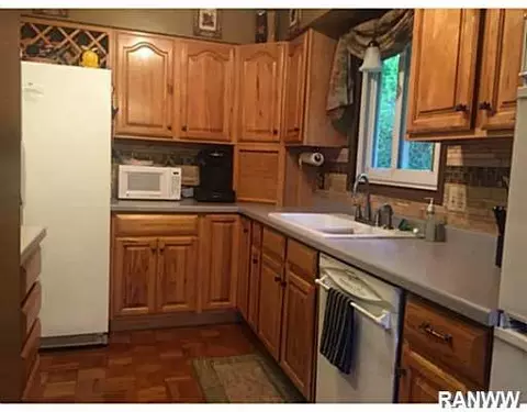 509 E 8th Ave, Stanley, WI 54768 photo 3