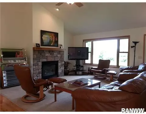 3681 Tamara Dr, Eau Claire, WI 54701 photo 4