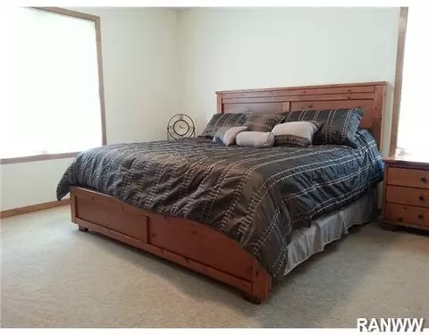 3681 Tamara Dr, Eau Claire, WI 54701 photo 13