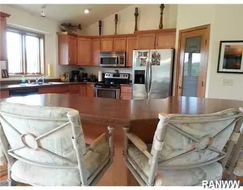 3681 Tamara Dr, Eau Claire, WI 54701 photo 6