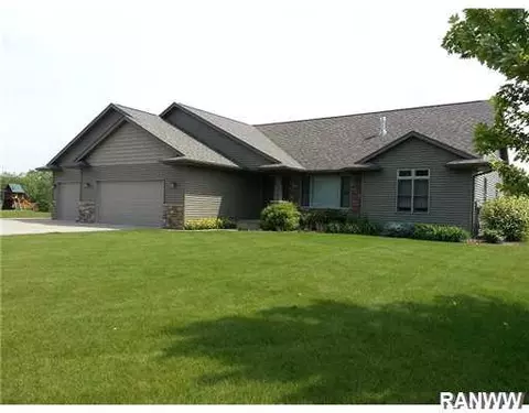3681 Tamara Dr, Eau Claire, WI 54701 photo 1