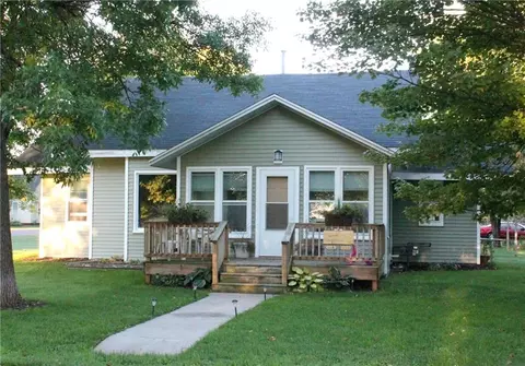 907 4th St, Chetek, WI 54728 photo 1
