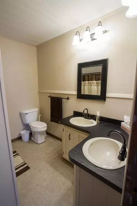 225 E 5th Ave, Stanley, WI 54768 photo 13