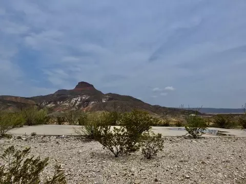 300 Comanche Mesa Dr, Lajitas, TX 79852